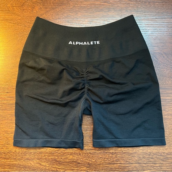 alphalete amplify gravity short - Picture 2 of 6